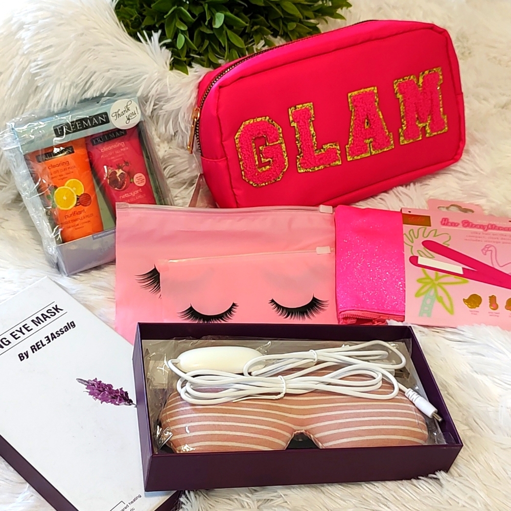NWOT Glam Paper Me bundle